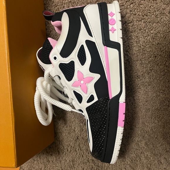 Louis Vuitton skates Pink - Picture 2 of 8